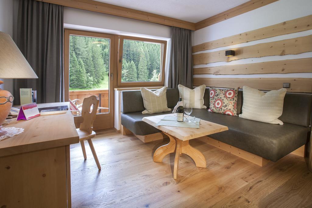 Natur- & Wanderhotel Tuxertal ห้อง รูปภาพ