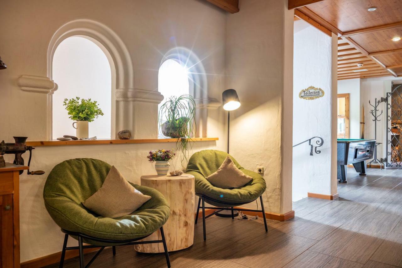 Natur- & Wanderhotel Tuxertal ภายนอก รูปภาพ
